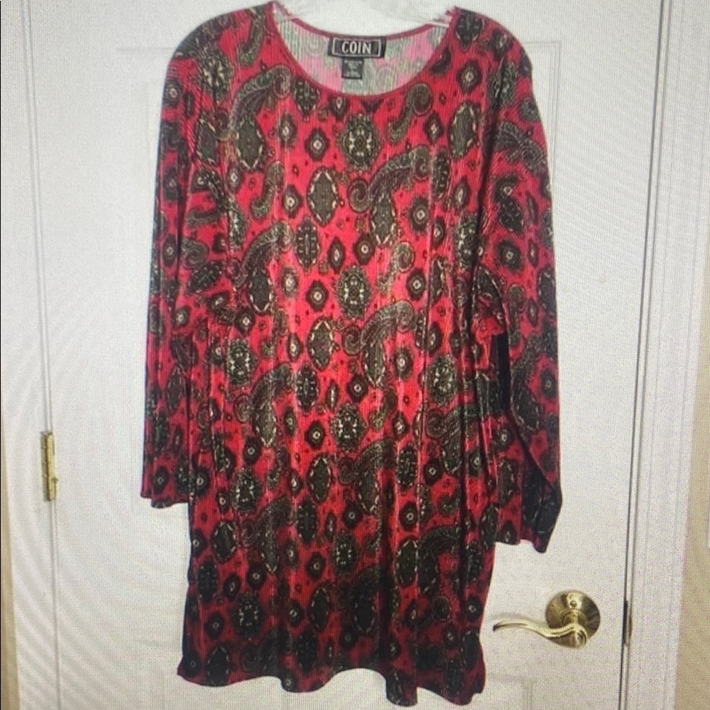 Women's Red Paisley Top